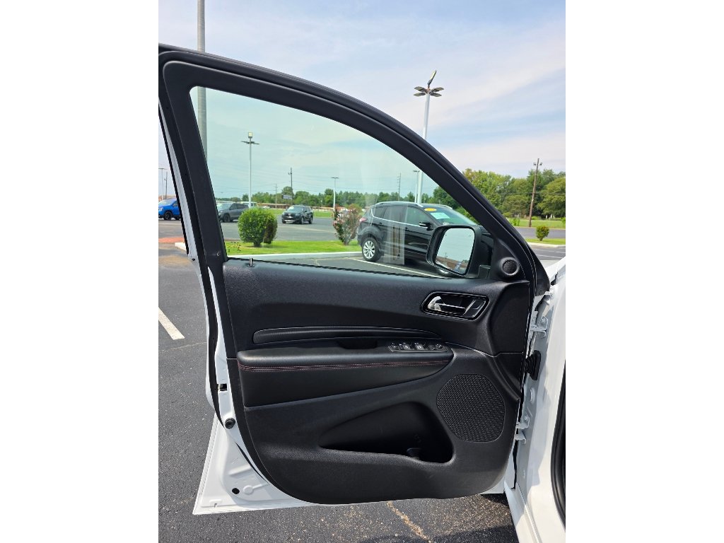 Used 2025 Dodge Durango GT RWD image 12