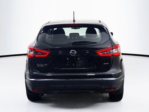 Used 2020 Nissan Rogue Sport S image 6