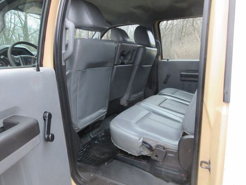 Used 2015 Ford F450 XL w/ Snow Plow Prep Package image 27