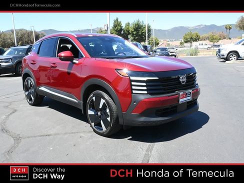 Used 2025 Nissan Kicks SR FWD image 3