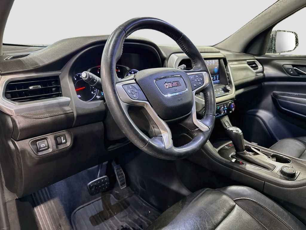 Used 2018 GMC Acadia SLT AWD/4WD image 9