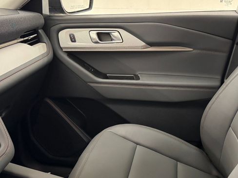 New 2026 Ford Explorer Active w/ Active Comfort Package image 38