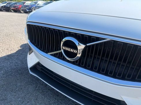 Used 2019 Volvo S60 T6 Momentum w/ Multimedia Package AWD/4WD image 8