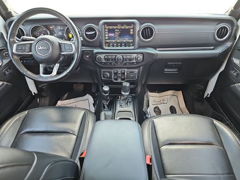 Used 2022 Jeep Wrangler Unlimited Sahara w/ Cold Weather Group AWD/4WD image 9