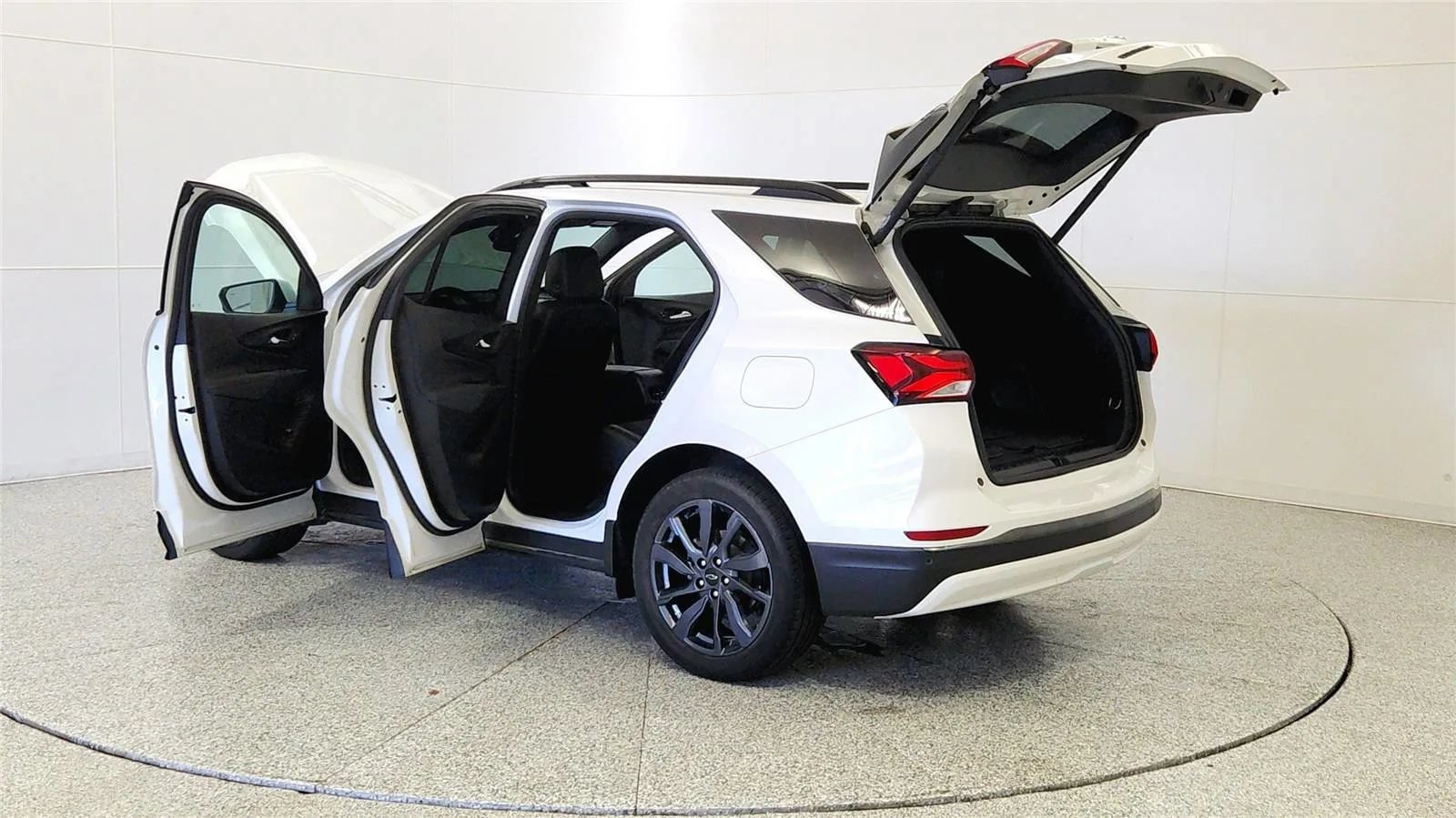 Used 2022 Chevrolet Equinox RS FWD image 12