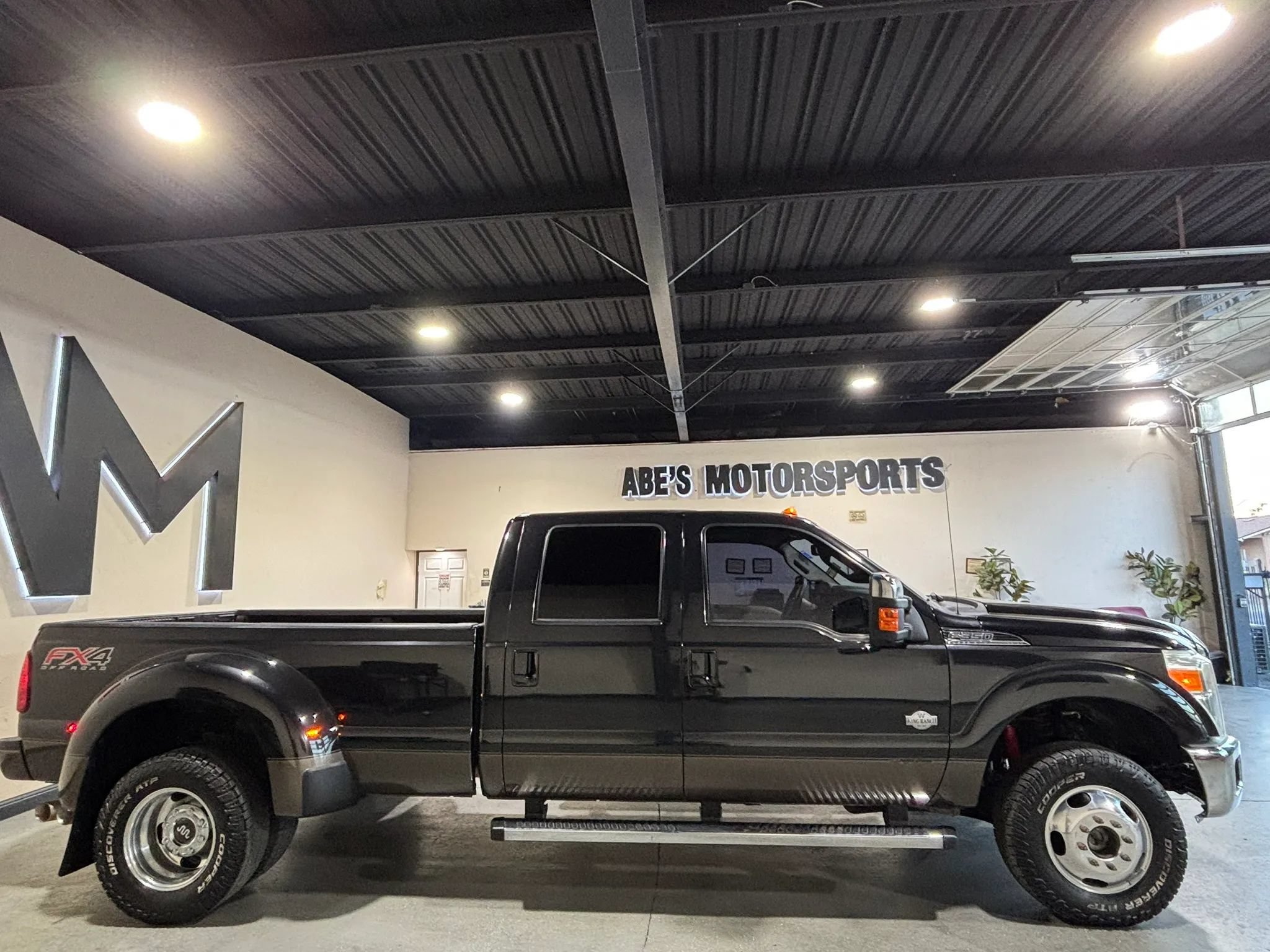 Used 2015 Ford F350 King Ranch w/ FX4 Off-Road Package AWD/4WD image 4