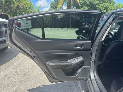 Used 2019 Nissan Altima 2.5 SR image 11