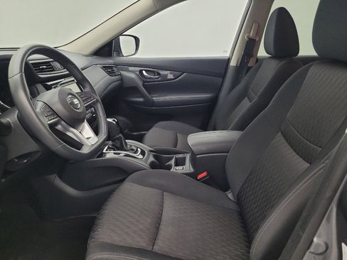 Used 2018 Nissan Rogue SV image 17