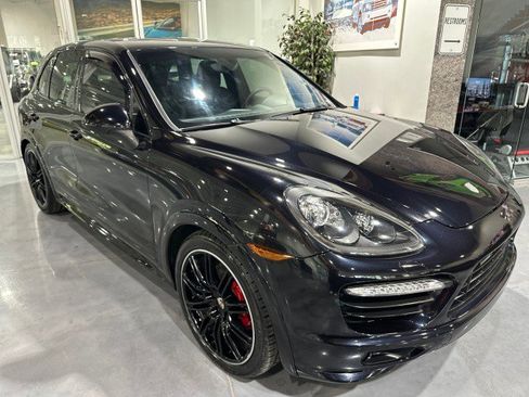 Used 2014 Porsche Cayenne GTS AWD/4WD image 12