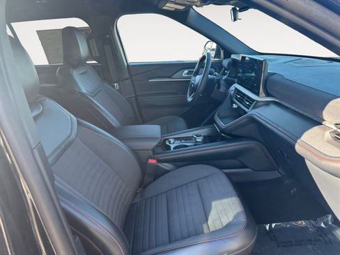 Used 2025 Ford Explorer ST-Line image 15