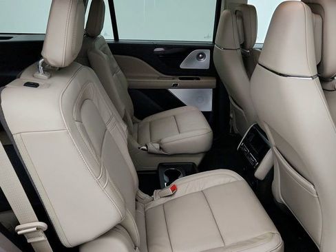 Used 2023 Lincoln Aviator Reserve w/ Equipment Group 201A image 23