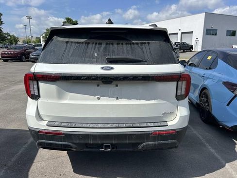 Used 2025 Ford Explorer ST-Line AWD/4WD image 5