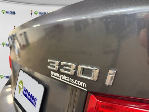 Used 2017 BMW 330i Sedan RWD image 12