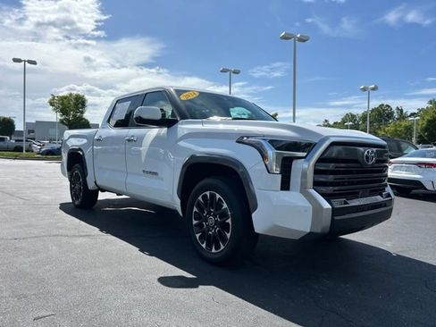 Used 2024 Toyota Tundra Limited AWD/4WD image 4