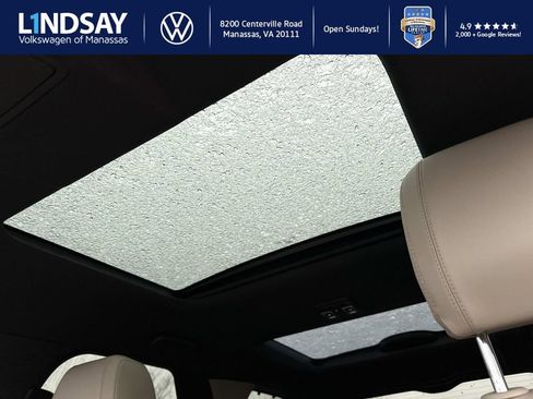 Used 2017 Land Rover Discovery HSE image 18