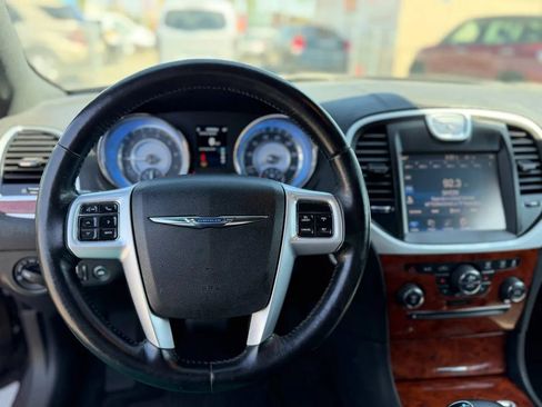 Used 2014 Chrysler 300 RWD image 45