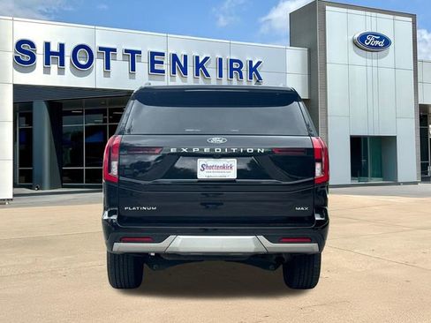 Used 2025 Ford Expedition Max Platinum AWD/4WD image 7