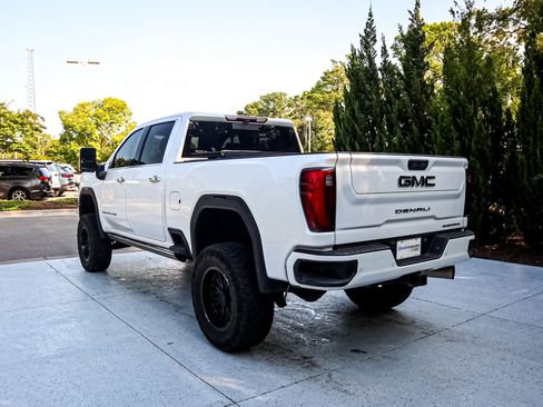 Used 2024 GMC Sierra 2500 Denali Ultimate AWD/4WD image 8