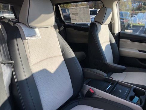 New 2026 Honda Odyssey Elite image 12