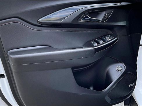 Used 2023 Chevrolet TrailBlazer RS w/ Sun and Liftgate Package image 21