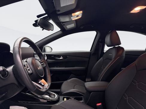 Used 2024 Kia Forte GT-Line image 9