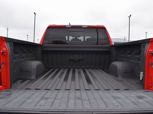 Used 2021 Chevrolet Silverado 1500 LT w/ Z71 Off-Road Package image 6