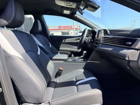 Certified 2025 Toyota Camry SE FWD image 14