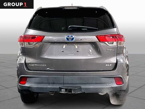 Used 2018 Toyota Highlander XLE image 5