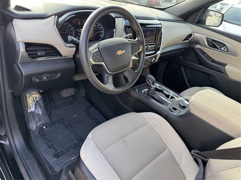 Certified 2022 Chevrolet Traverse LS image 10