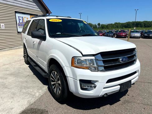 Used 2017 Ford Expedition XLT w/ Equipment Group 201A image 3