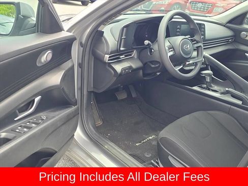 Used 2023 Hyundai Elantra SEL FWD image 9