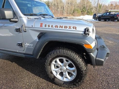 Used 2021 Jeep Wrangler Unlimited Islander w/ Uconnect 4C Nav & Sound Group image 26