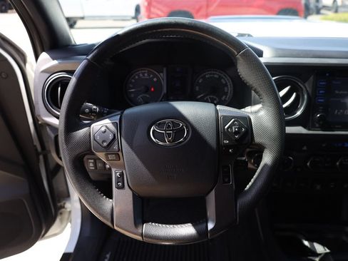 Used 2019 Toyota Tacoma TRD Pro AWD/4WD image 13