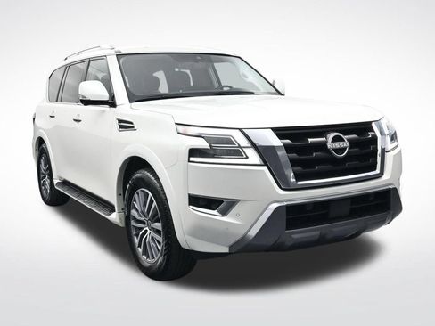 Used 2024 Nissan Armada SL w/ Captain's Chairs Package RWD image 3