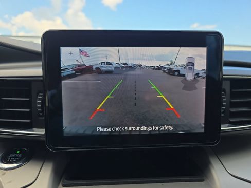 Used 2021 Ford Explorer XLT w/ Equipment Group 202A RWD image 23