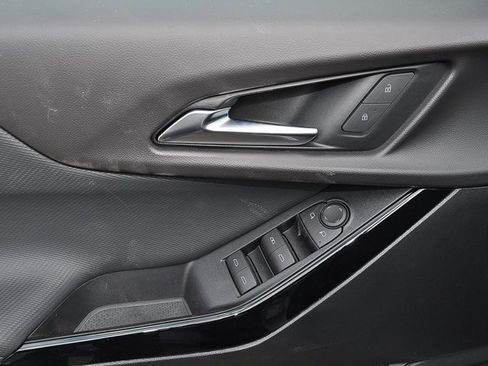 New 2026 Chevrolet Equinox LT w/ Convenience Package II image 10