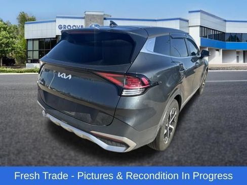 Used 2025 Kia Sportage EX FWD image 5