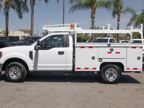 Used 2022 Ford F250 XL w/ Power Equipment Group RWD image 5