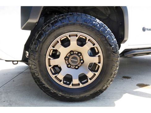 Used 2025 Toyota 4Runner Trailhunter AWD/4WD image 29