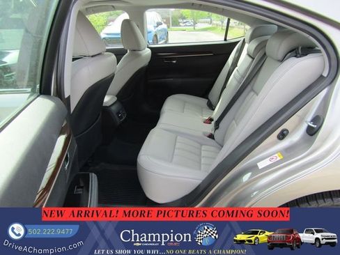 Used 2017 Lexus ES 350 w/ Luxury Package image 8