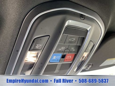 Used 2024 Jeep Wagoneer L Series II w/ Flexible Seating Group AWD/4WD image 19