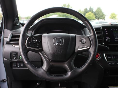Used 2023 Honda Passport EX-L image 11