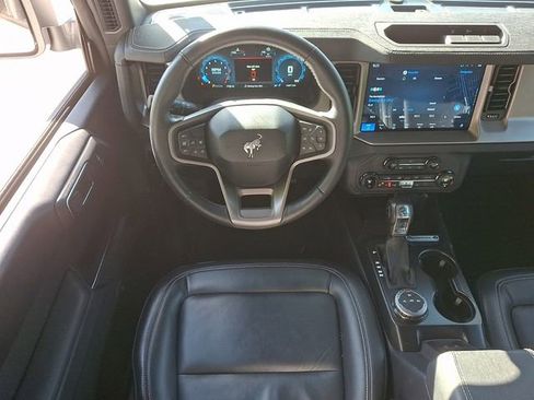 Used 2025 Ford Bronco Outer Banks AWD/4WD image 11