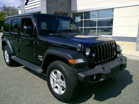 Used 2020 Jeep Wrangler Unlimited Sport S AWD/4WD image 25