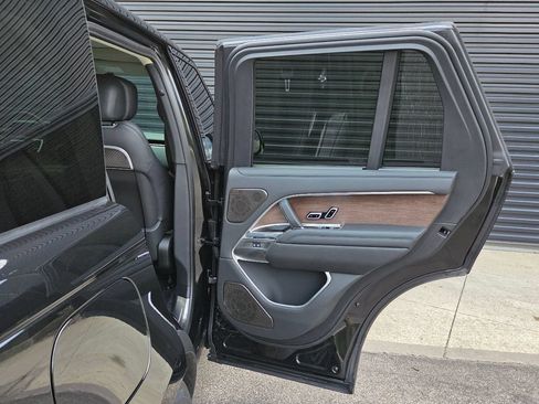 Used 2025 Land Rover Range Rover Autobiography AWD/4WD image 21