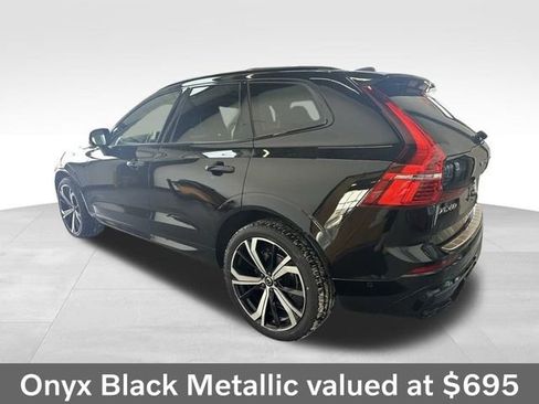 Used 2023 Volvo XC60 B5 Ultimate w/ Climate Package image 9