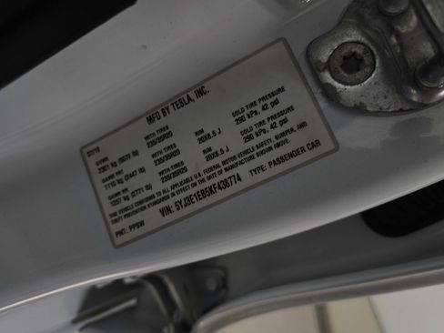 Used 2019 Tesla Model 3 Performance image 31