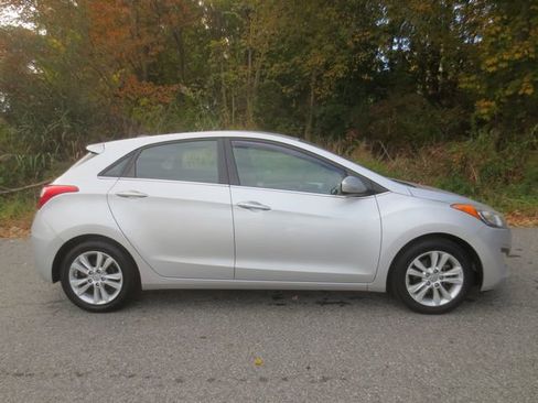 Used 2014 Hyundai Elantra GT image 10