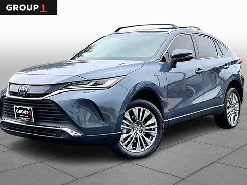 Used 2021 Toyota Venza XLE image 1