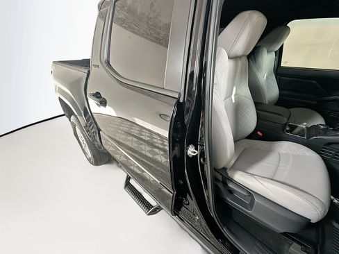 Certified 2024 Toyota Tacoma SR5 AWD/4WD image 28